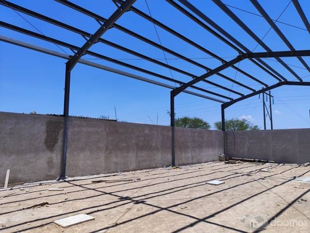 Bodega en renta a pie de carretera en Tequisquiapan.