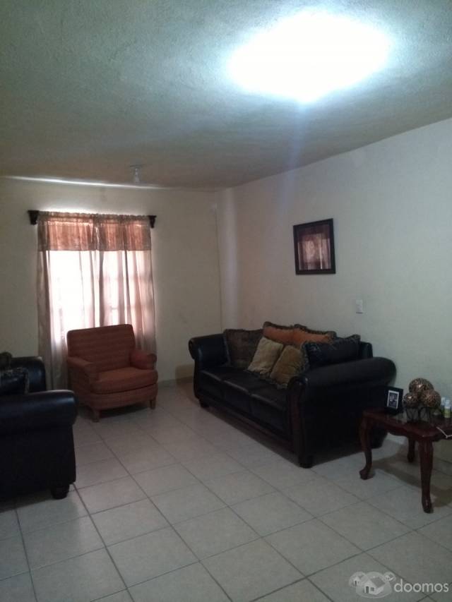 BONITA CASA EN VENTA EN FRACCIONAMIENTO BONANZA