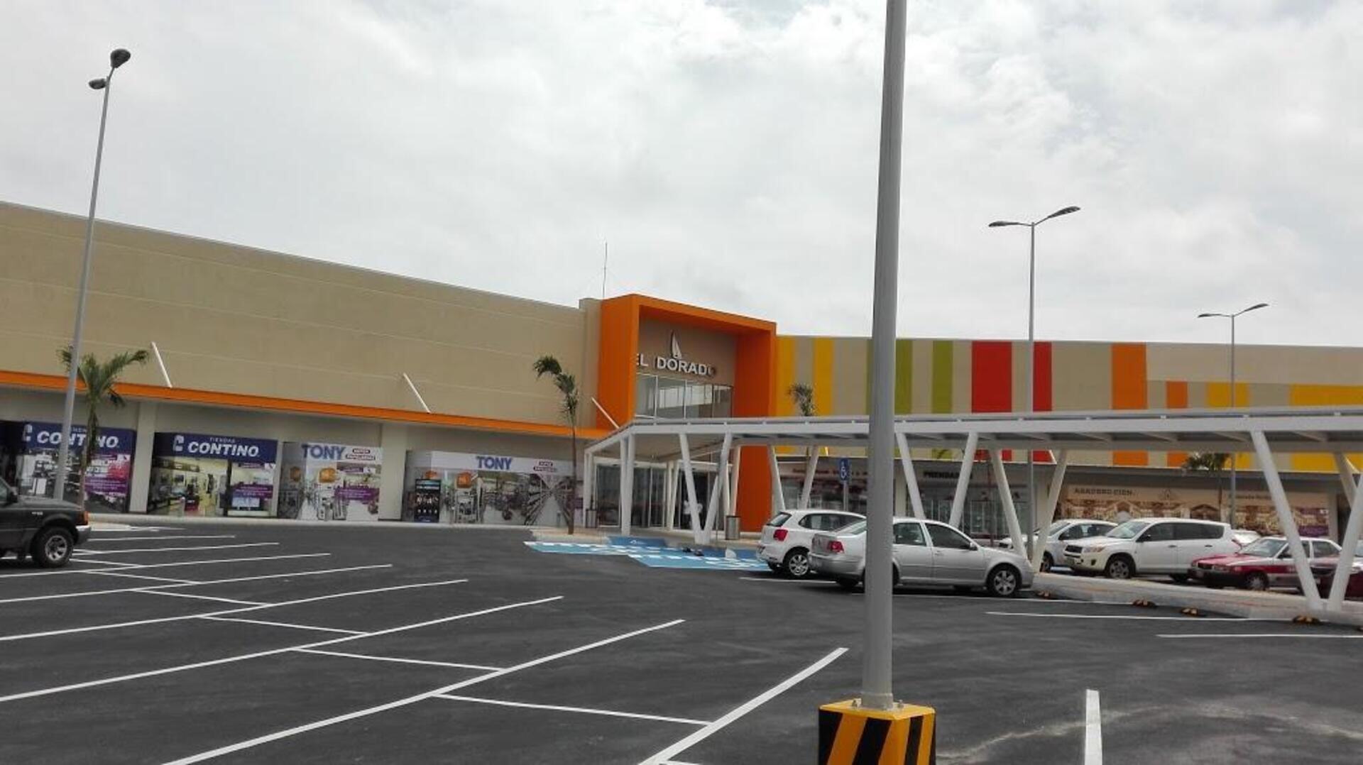 Locales en Renta, Plaza el Dorado, Col. Gaviotas, Coatzacoalcos, Ver.