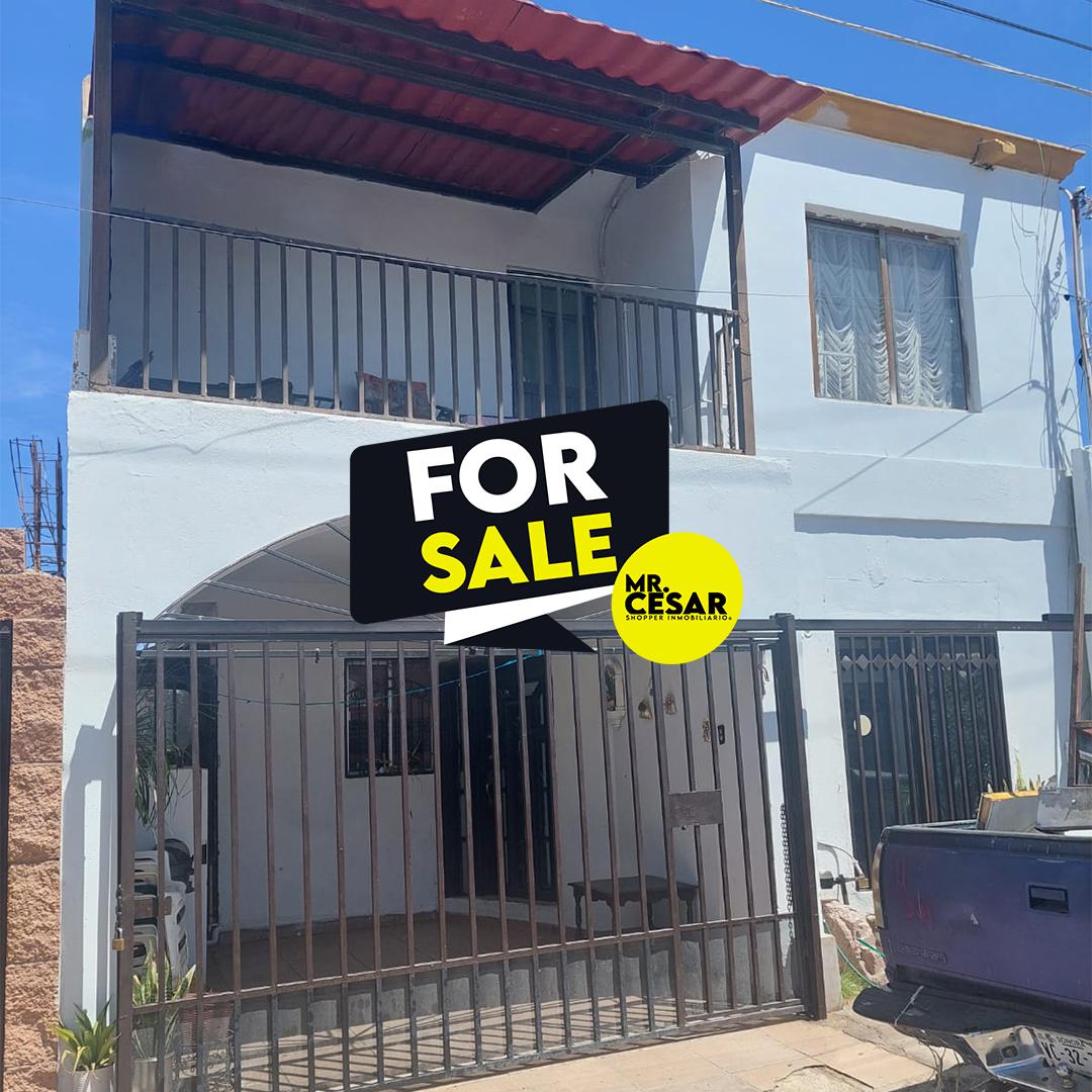 Casa en venta en Colonia en villa dorada por la calle piña, pasando Blvd. Progreso.