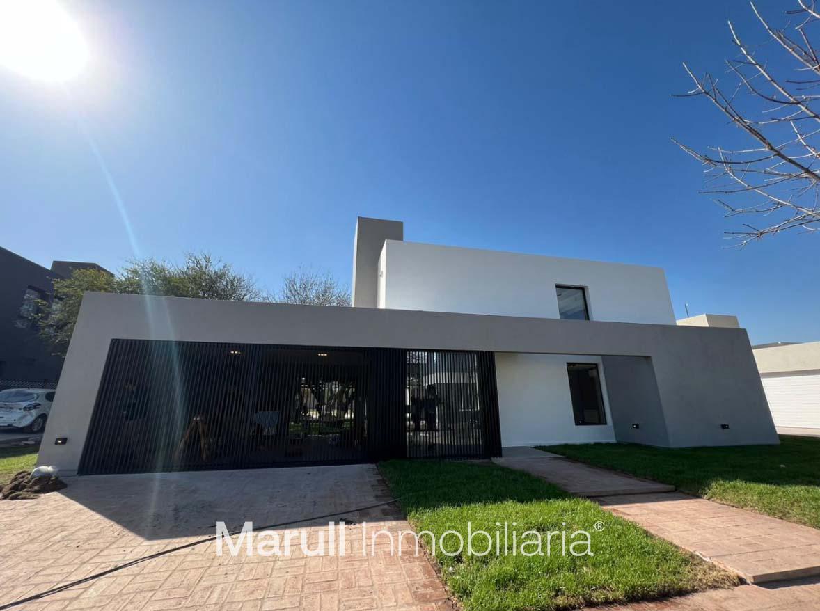 Casa en venta Cañuelas Country Golf a estrenar planta baja