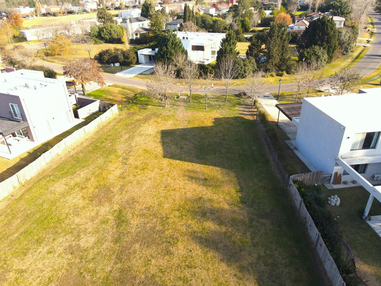 Espectacular terreno en venta en Estancias Del Pilar barrio Champagnat