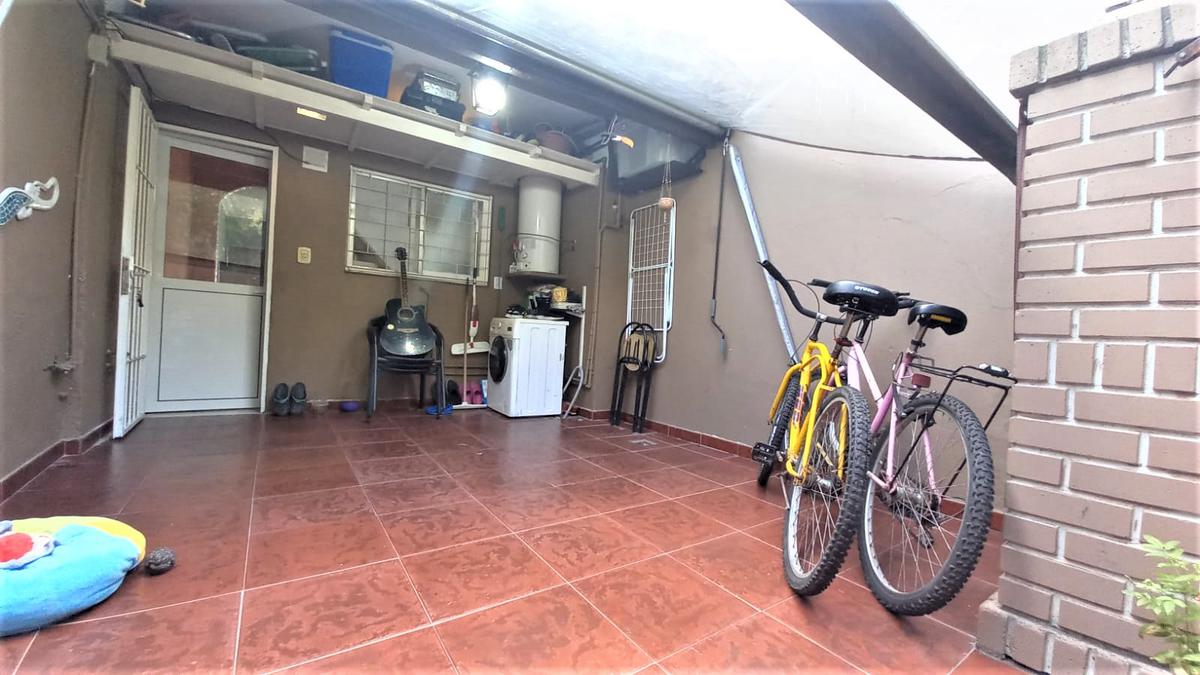 Se vende Dúplex de 3 ambientes en linda zona de Carapachay!!