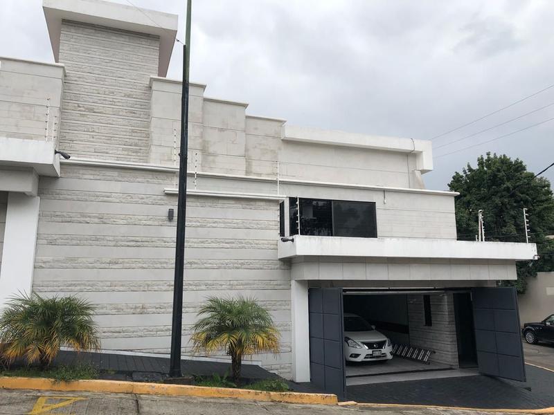 VENTA CASA REMODELADA TECAMACHALCO