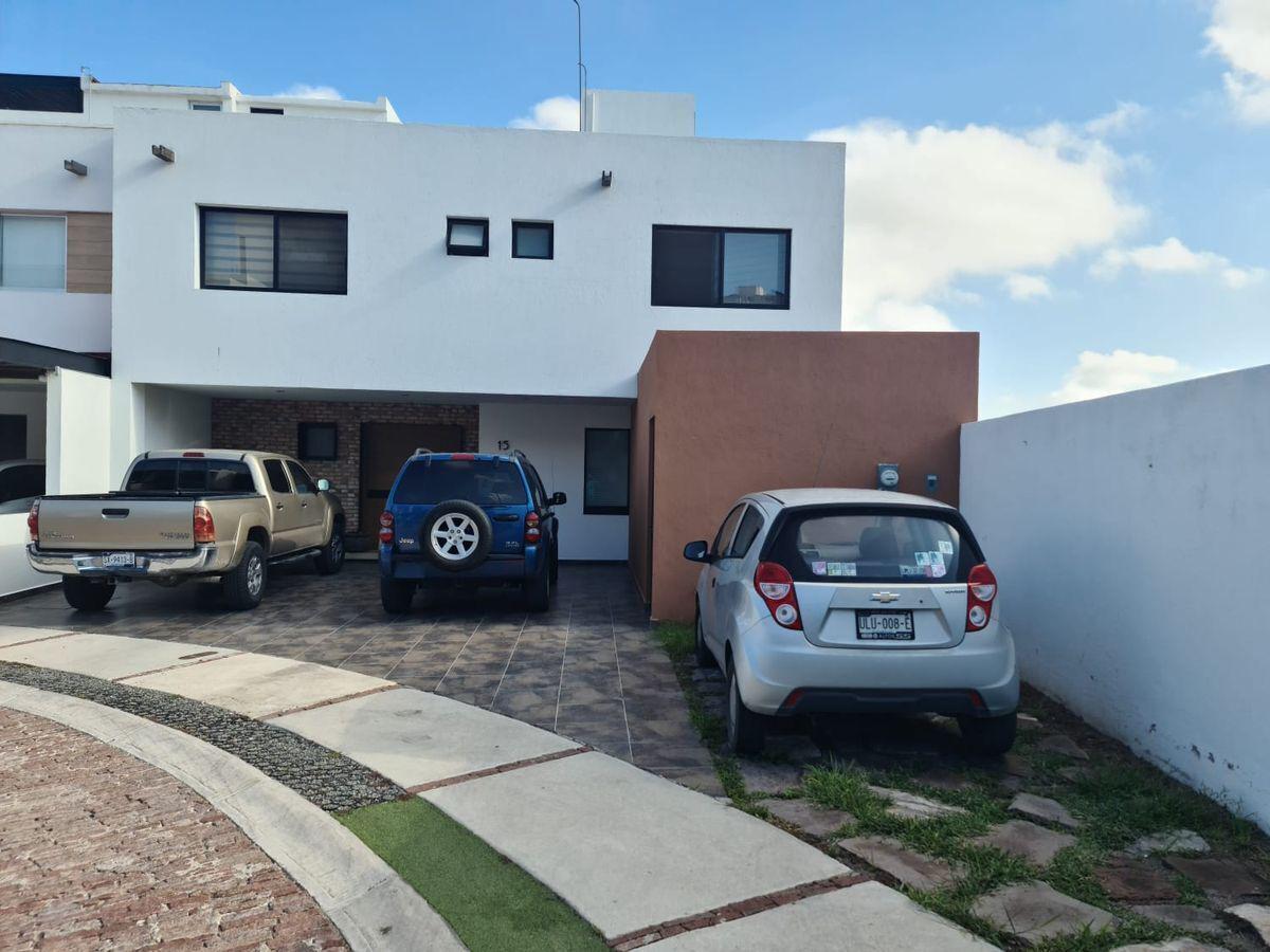 Se Vende Residencia en Valle Tinto, 4 Recamaras, 6 Baños, Sótano, 3 Autos, Roof