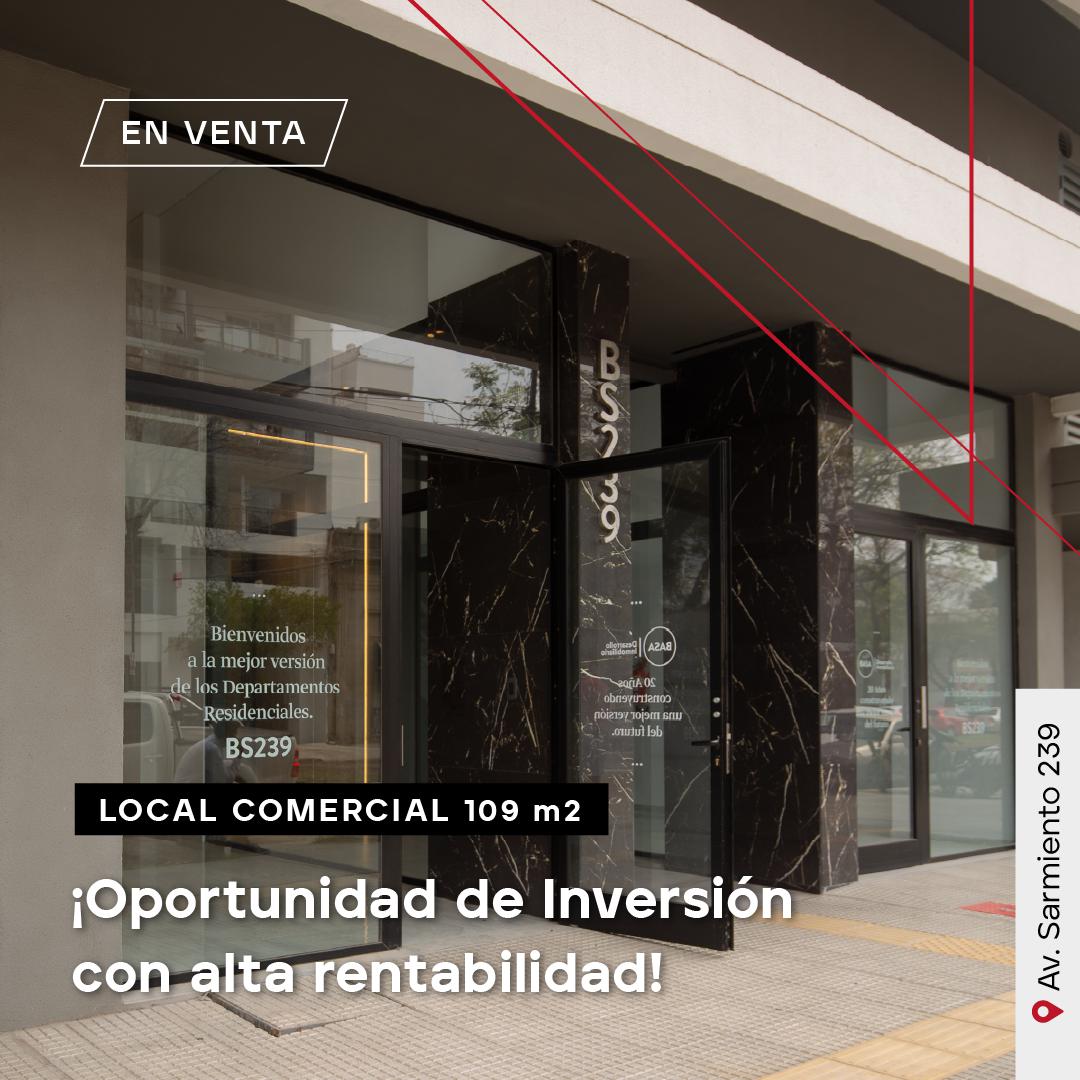 Amplio local comercial en venta en  Av Sarmiento 239.