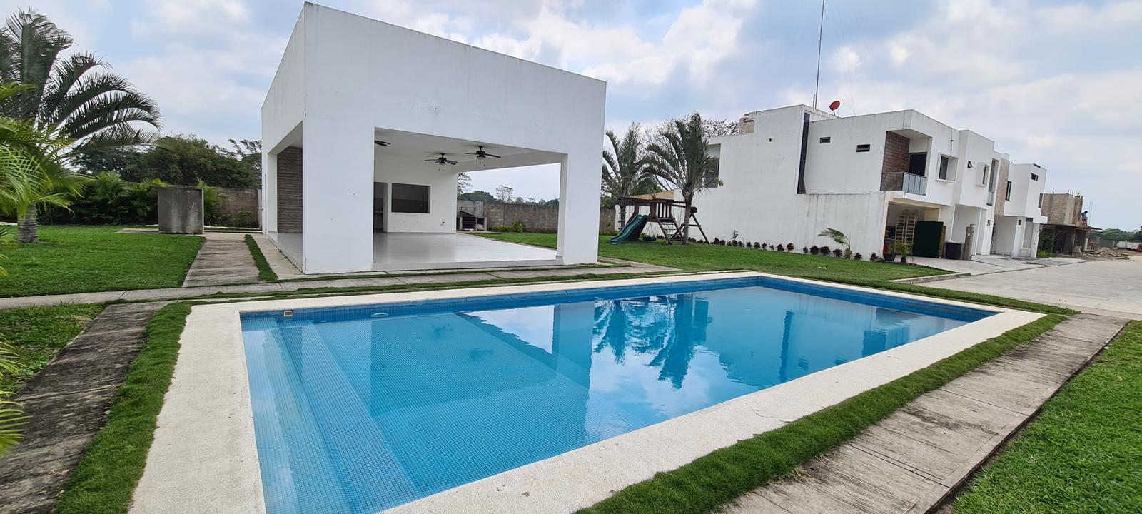 Casa en venta en zona country modelo jaspe seguridad y casa club