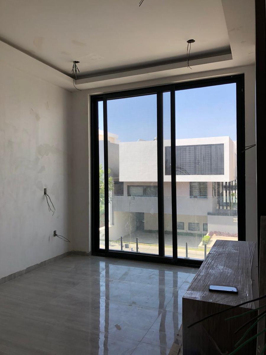 Casa nueva en venta en Puerta las Lomas, Zapopan (Con Alberca)