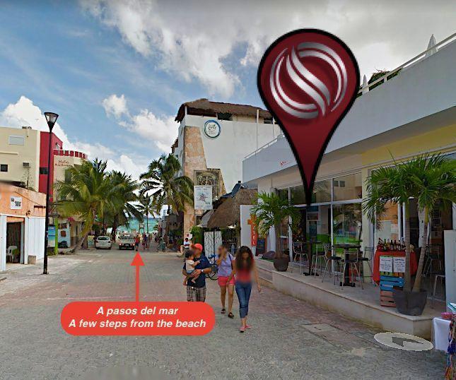 Hotel-hostal en venta en Playa del Carmen,con dos locales comerciales a media cu