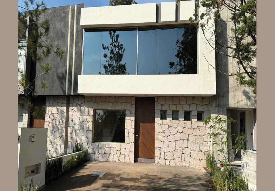 CASA EN VENTA EN PASEO DE LAS ALONDRAS ALTOZANO, MORELIA