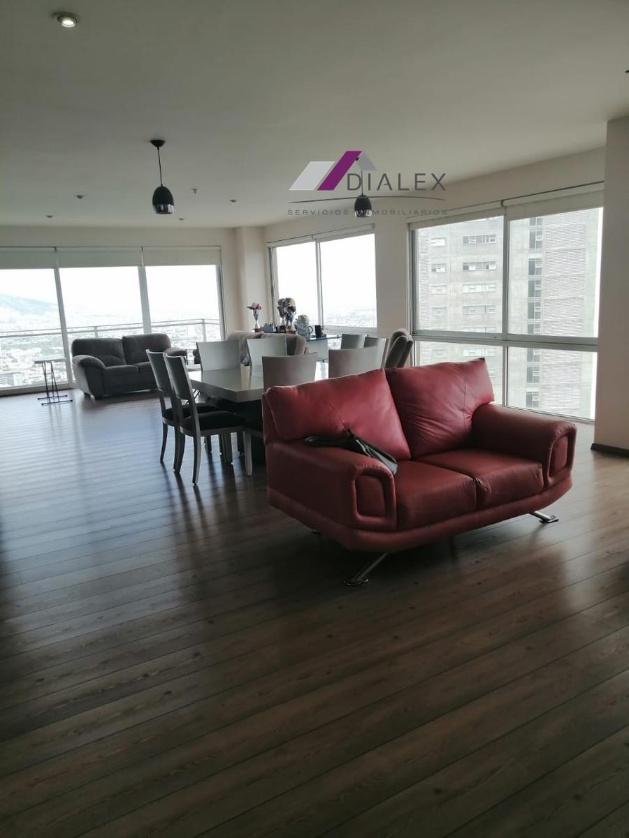 EN VENTA Departamento en PUERTA DEL SOL EN MONTERREY - 260 m2 de 3 Recámaras