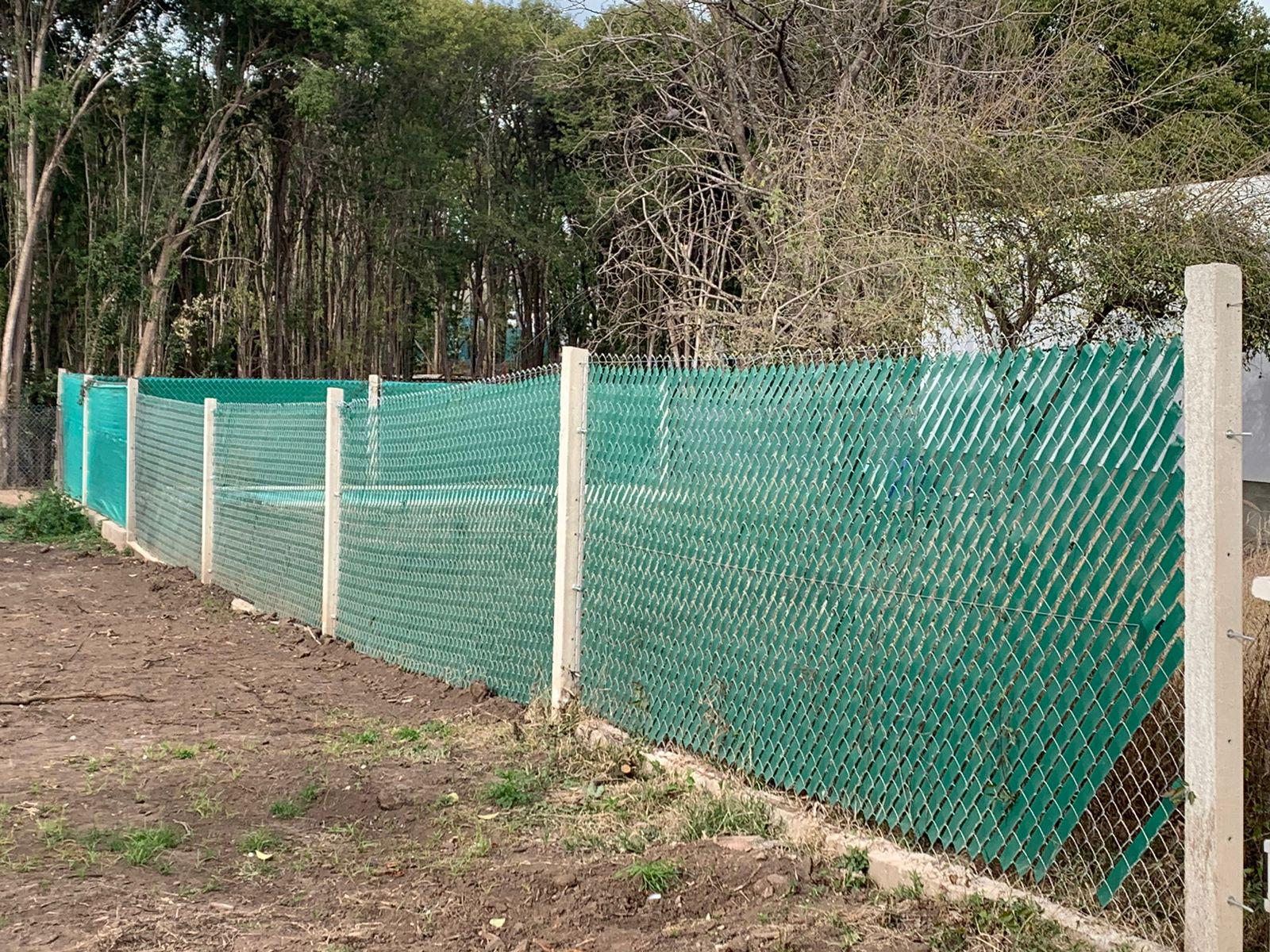 Terreno en  en VIlla Catalina con Pileta y cerramiento