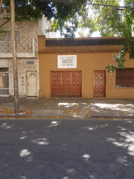 CASA  EN VENTA DE 4 DORMITORIOS - ROSARIO