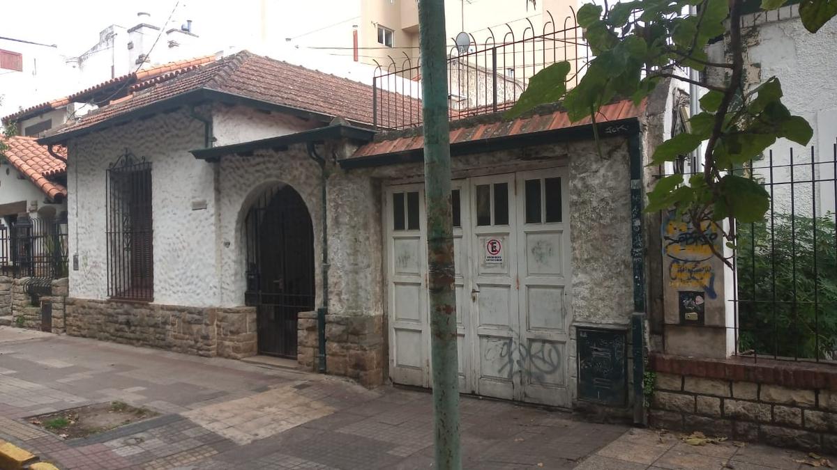 Chalet de cuatro ambientes desarrollado en una sola planta