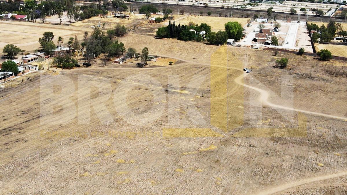 TERRENO EN VENTA, IDEAL PARA INVERSIONISTAS, FRENTE A LORETTA AGUASCALIENTES