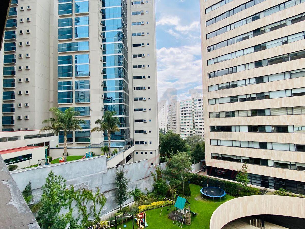 Departamento en Venta en Interlomas Residencial SEI (m2d2785)