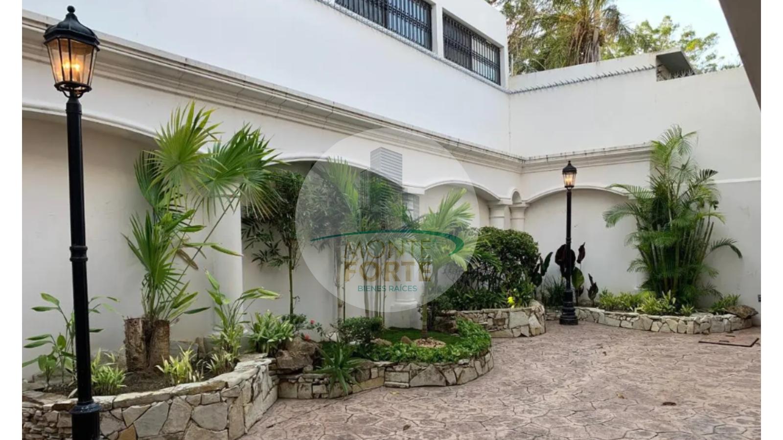 Casa en venta Colonia Lomas del Chairel