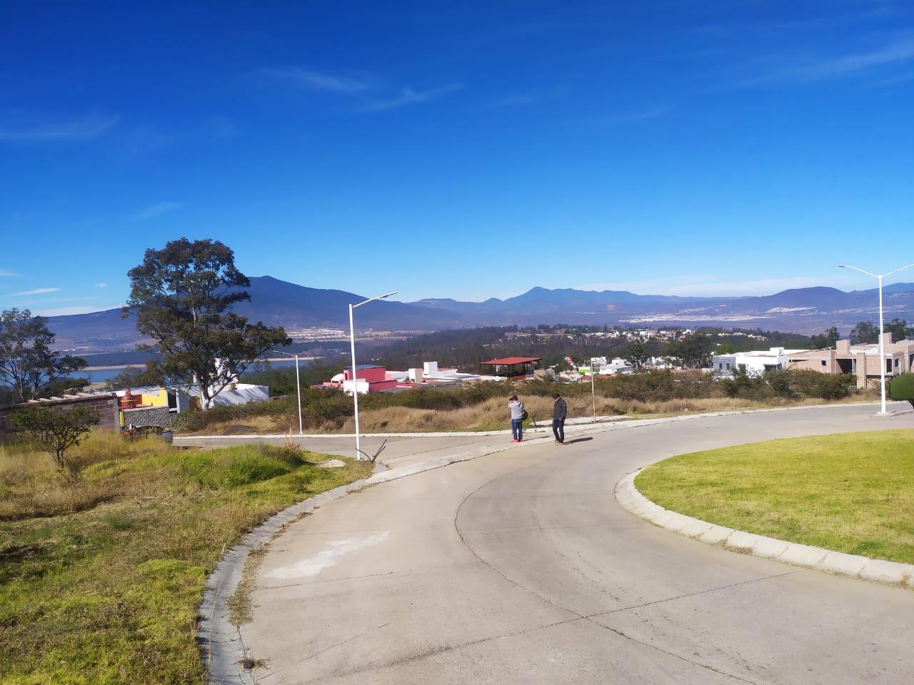 Terreno en  BOSQUES DE LA PRESA, COINTZIO. TENENCIA MORELOS