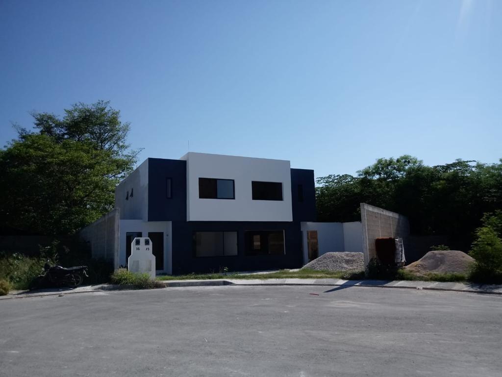 CASAS EN VENTA EN CAMPECHE:  FRACC.PRIVADA PRIVANZA