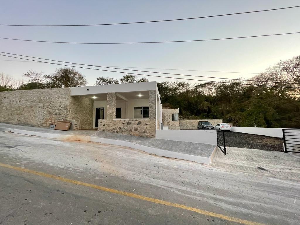 CASA EN VENTA EN CAMPECHE: FRAC. PRIVADO MAR AZUL