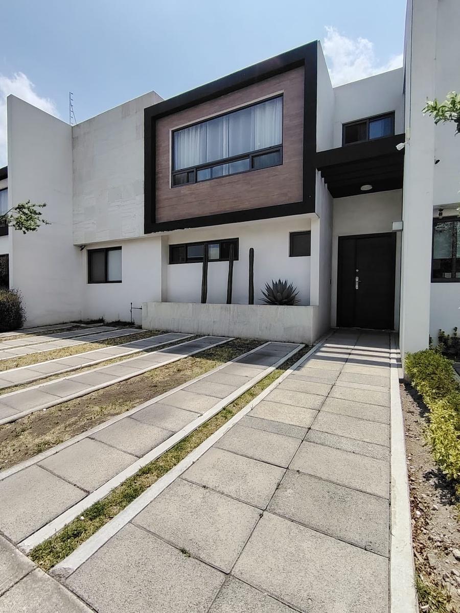 Casa en Renta en Alboreto Residencial, Metepec