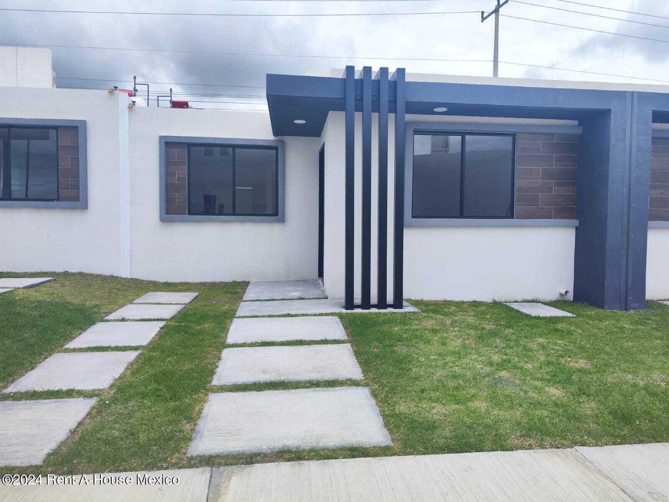 Casa en Venta en Fraccionamiento Vientos del Sur Tolcayuca GIS 25-705