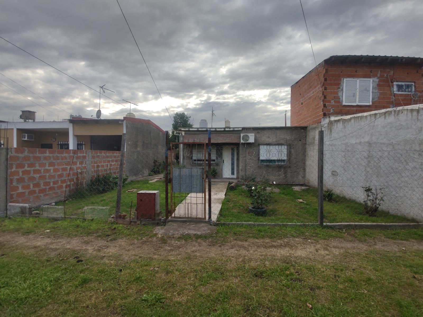 Casa en  venta  de 3 ambientes en G. de Laferrere