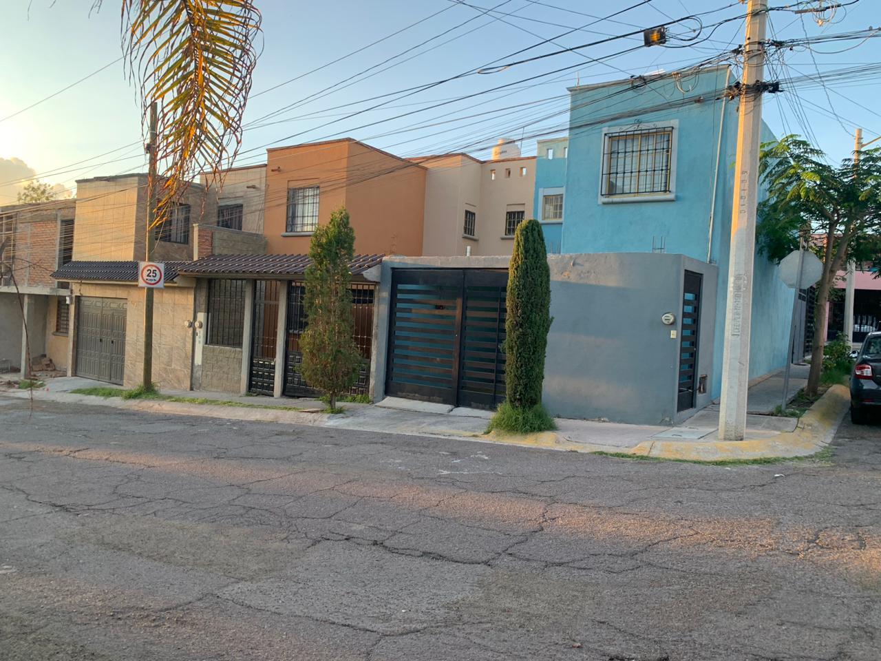 Casa en Fraccionamiento Lomas de Oriente, Aguascalientes