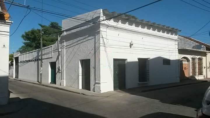 LINDA CASA EN ESQUINA A USO COMERCIAL EN VENTA/RENTA CIUDAD DEL CARMEN (IVC-2438)