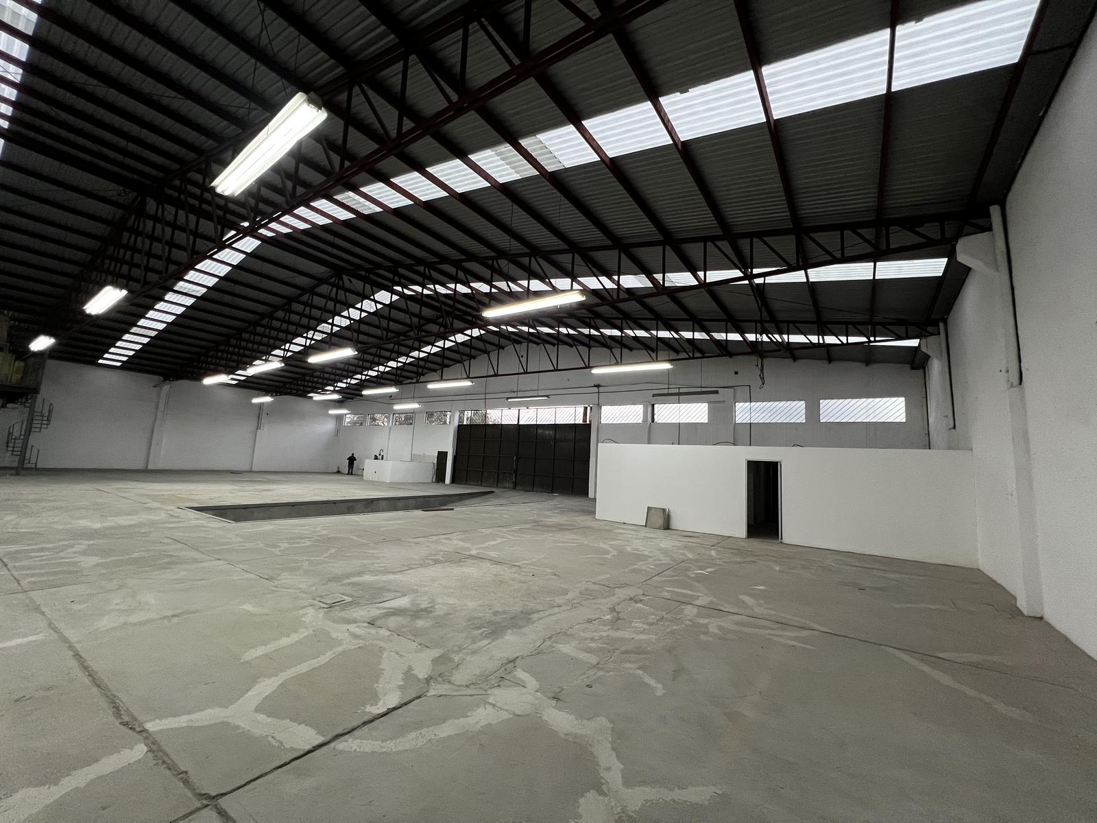 Bodega Industrial RENTA gran ubicación 900 m2