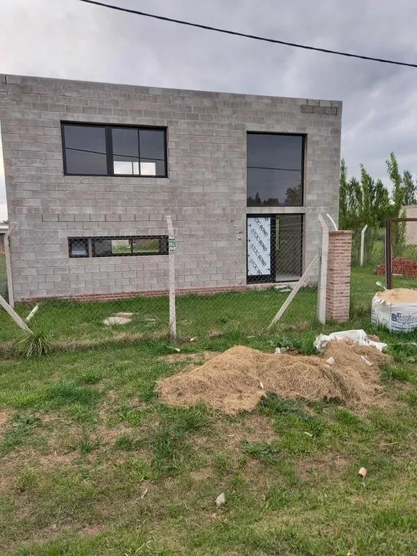 Terreno en venta con construcción - 667,4mts2 - Carmen De Areco