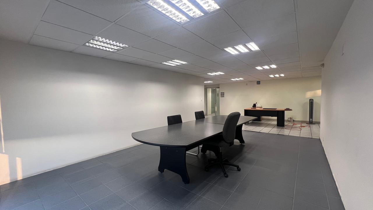 Oficina en Renta Blvd. Vicente Valtierra esq Hilario Medina 800 m2