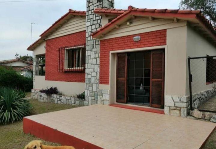 Casa en venta de 3 dormitorios c/ cochera en Villa del Lago - Villa Carlos Paz