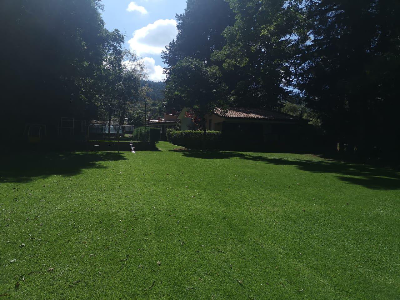 CON CASA CLUB, CANCHAS DE PADDLE, TENIS CABAÑAS  FRENTE AL LAGO