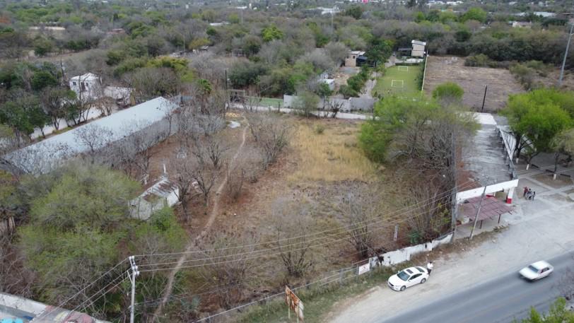 TERRENO COMERCIAL EN RENTA EN CARRETERA NACIONAL