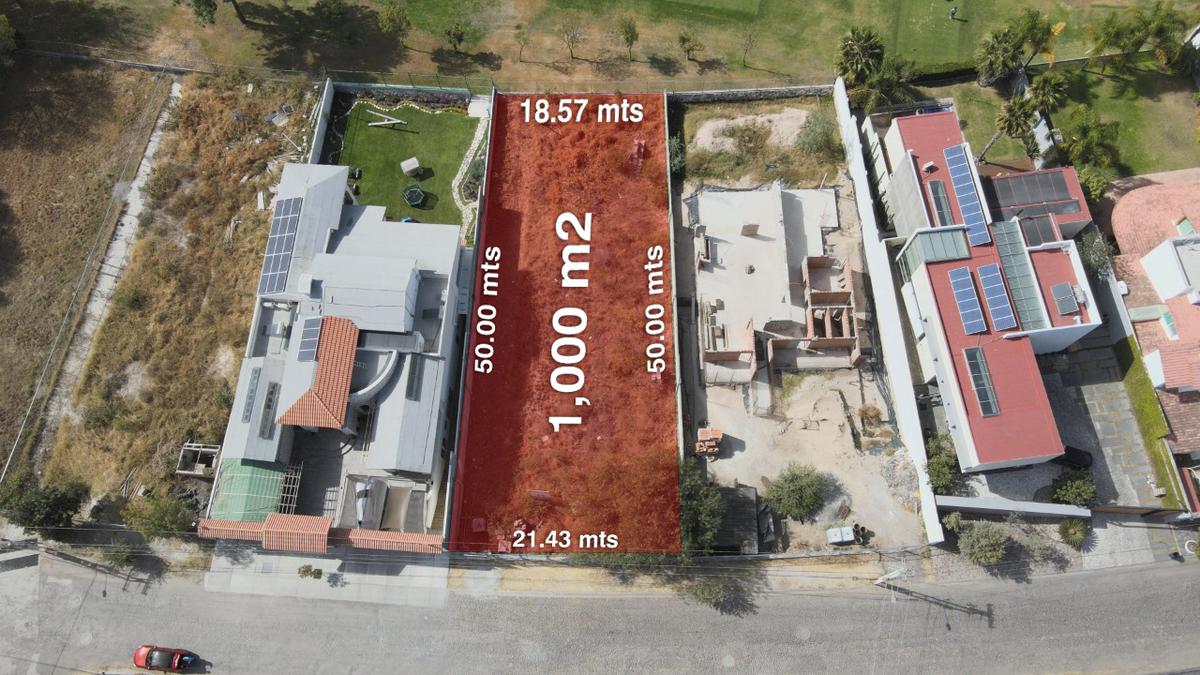 Terreno en VENTA con Salida al Campo de Golf, en Villas del mesón, Juriquilla, Querétaro