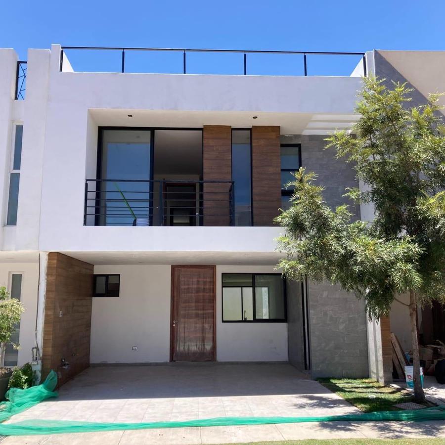 Casa En Venta En Cementera Zona Hermanos Serdán En La Parte Alta