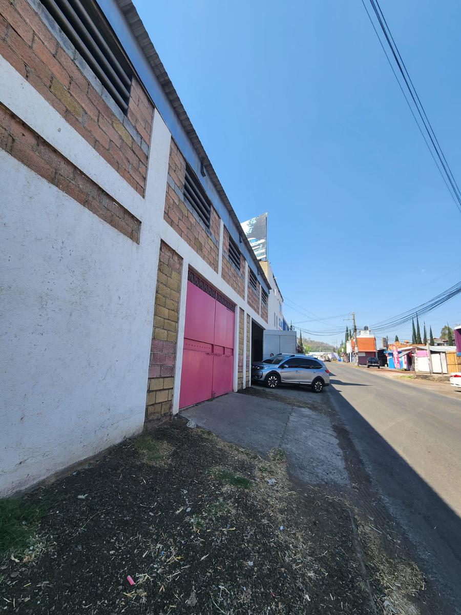 Bodega sobre carretera Tenencia Morelos