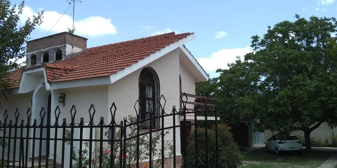 Casa de 2 Plantas en Barrio Residencial Santa Rita, Villa Carlos Paz