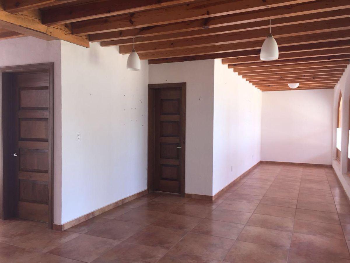 CASA EN VENTA, FRACC. VISTA HERMOSA, CORREGIDORA, QUERETARO.