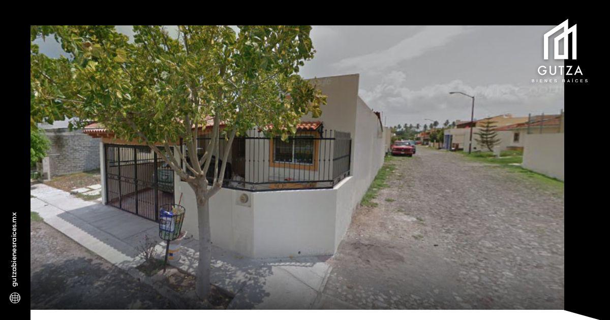 Casa en Colima, Colima. Col. La Rivera. C.P. 28078 Calle Laguna de Juluapan