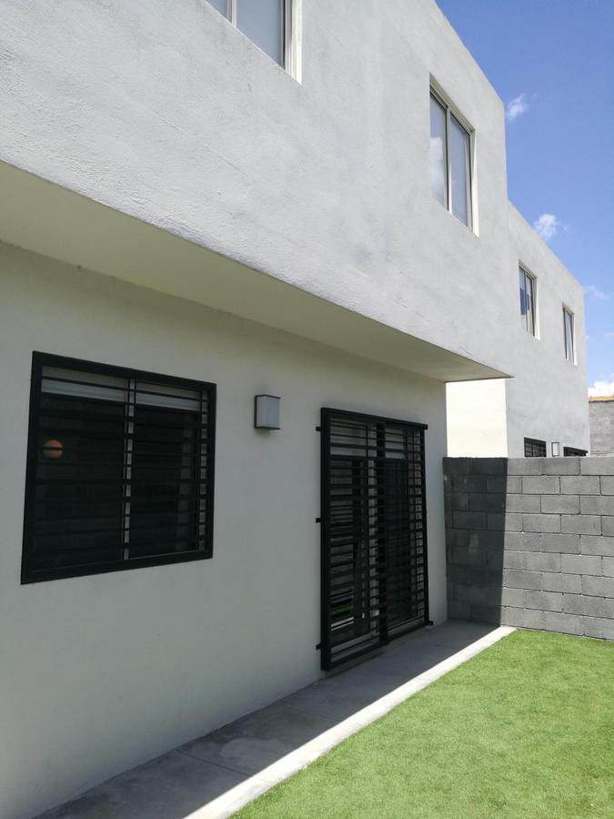 Casa en Venta en Residencial Privado en Apodaca, Sobre la Av Concordia