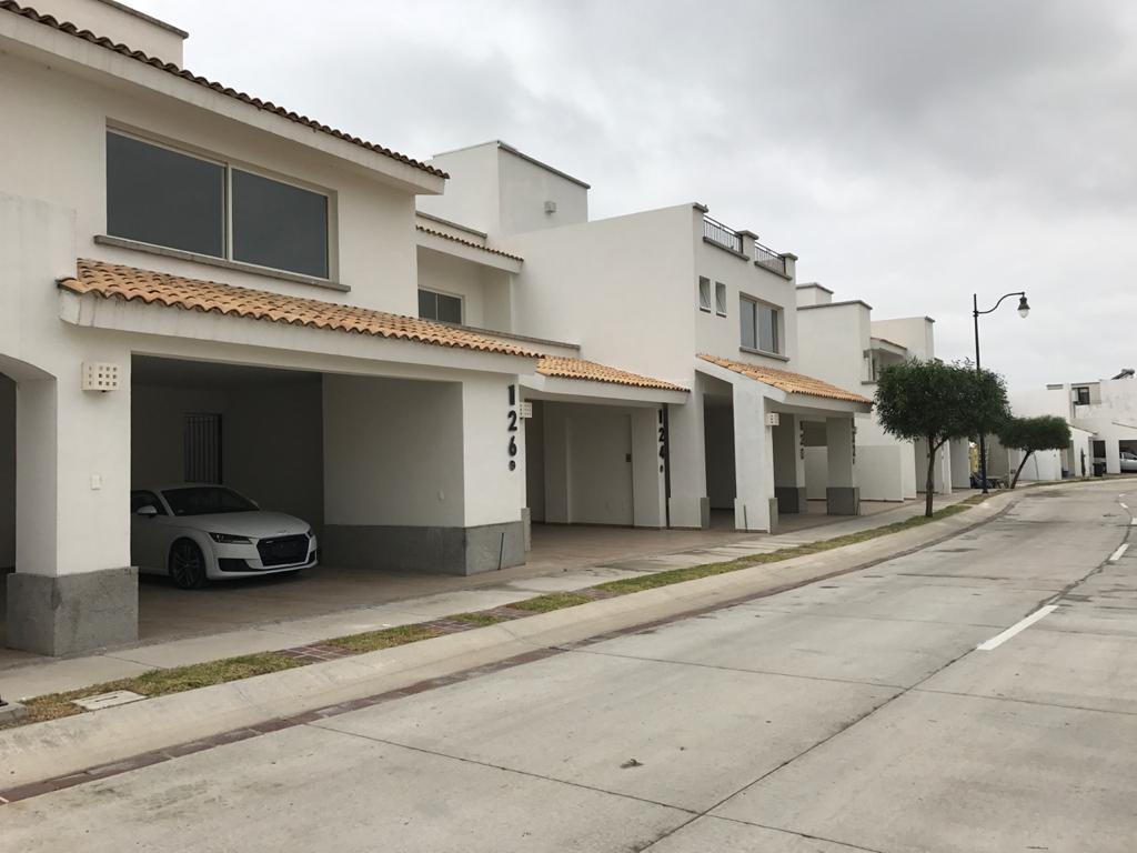 Gran oportunidad, casas en Mayorazgo con acabados de lujo, salida Silao, León Gto