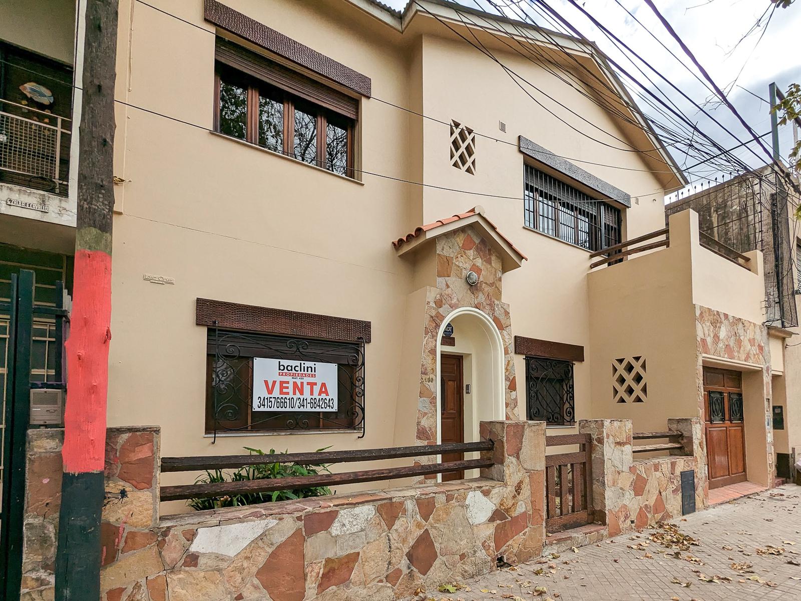 CASA A LA VENTA EN BARRIO PARQUE