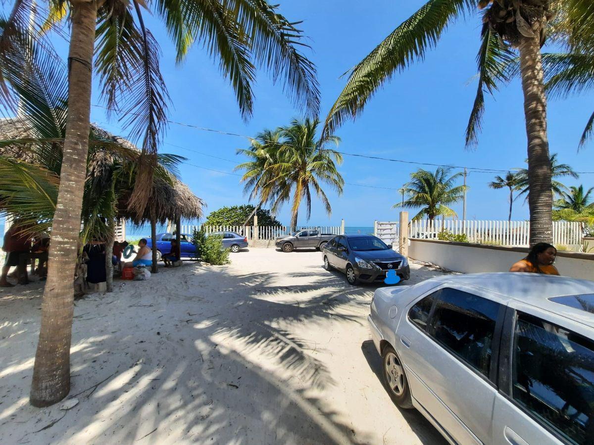 Se vende terreno en San Crisanto en calle de playa