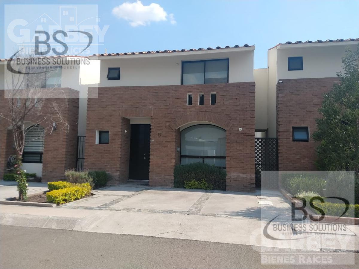 AV/ CASA EN RENTA CUMBRES DEL LAGO JURIQUILLA QUERETARO