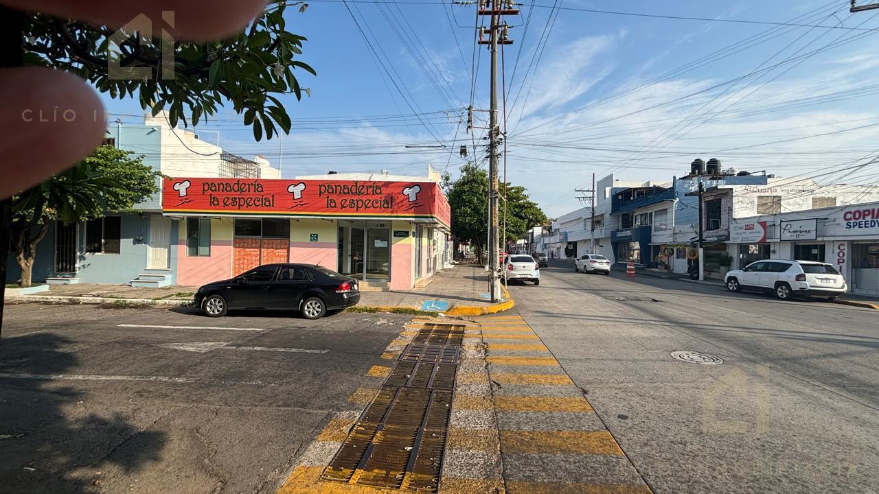 Local en renta en Veracruz sobre Av. La Fragua en esquina