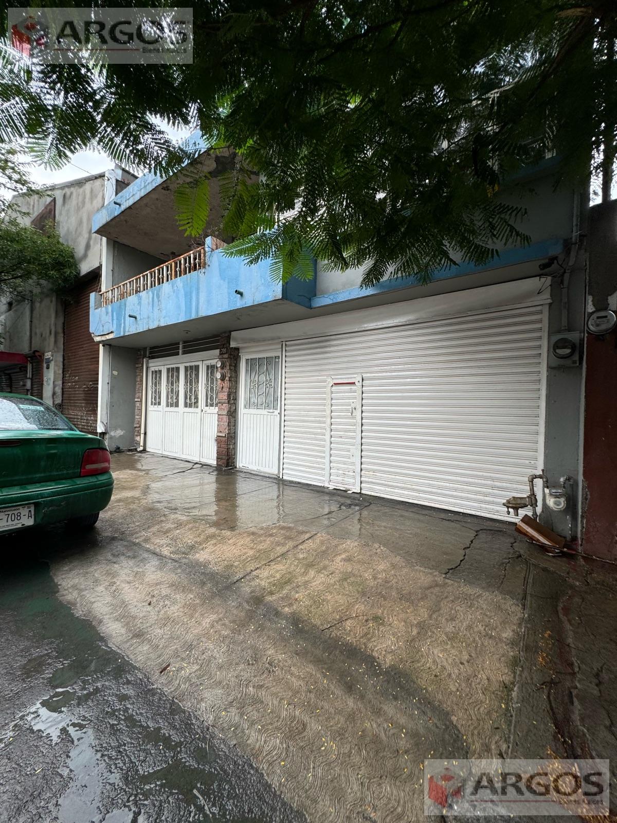 Casa Comercial en Zona Centro para Renovar