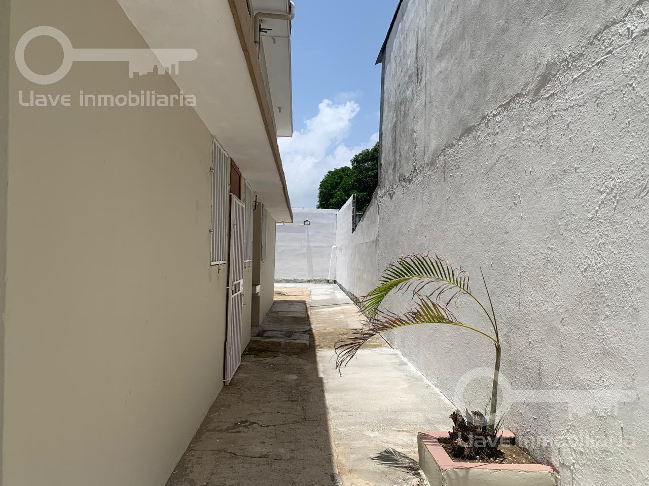 Casa en venta ubicada en calle Ignacio Ramírez, Col. Vistalmar, en Coatzacoalcos, Veracruz.