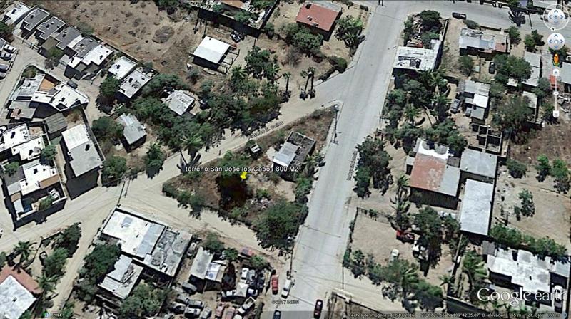 se vende terreno por calle independencia  en  San Jose Los Cabos B.S.S